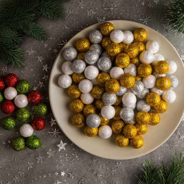 Karácsonyi gömb dísz - glitteres, polifoam golyók - 20 mm - 2 féle - 17 g / csomag    Family 58644